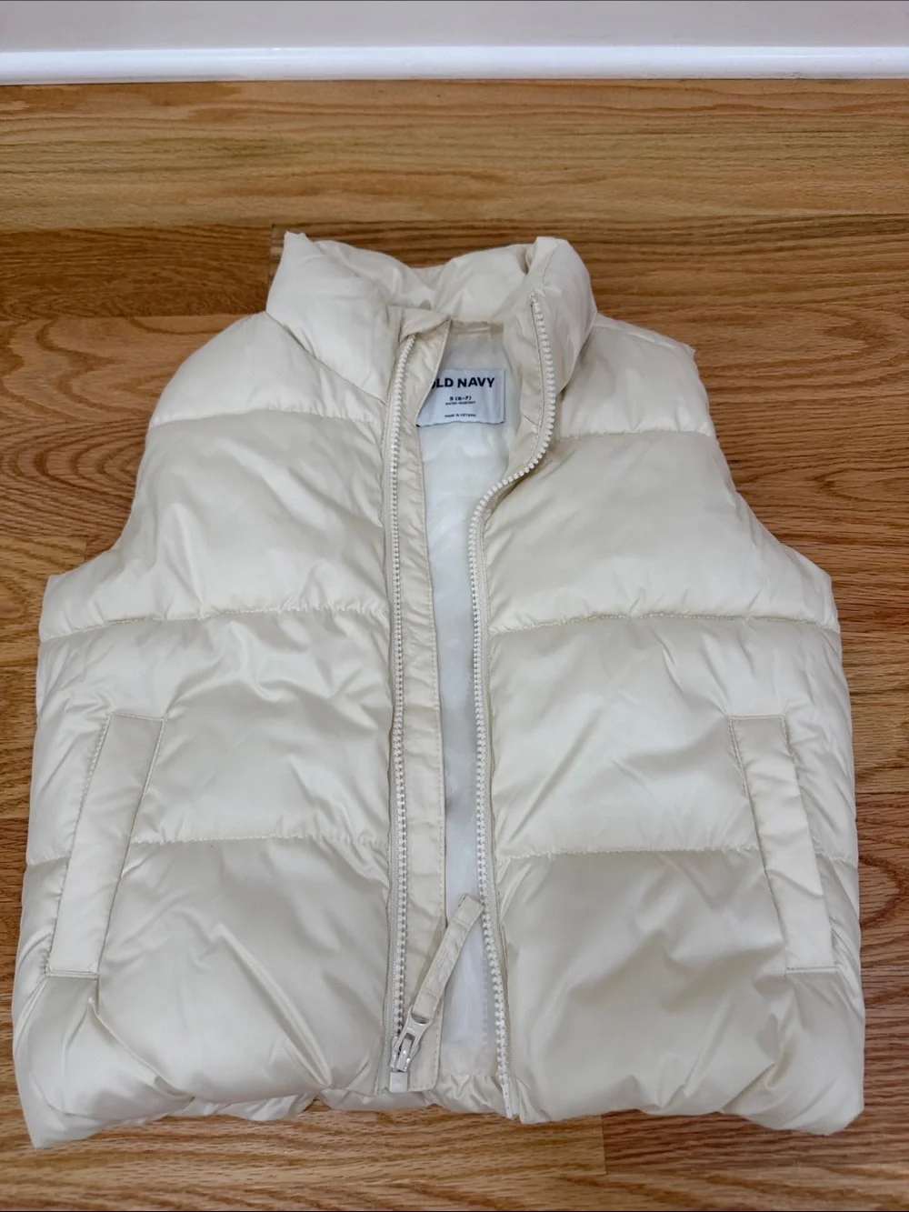 Old Navy Ivory Quilted Puffer Vest